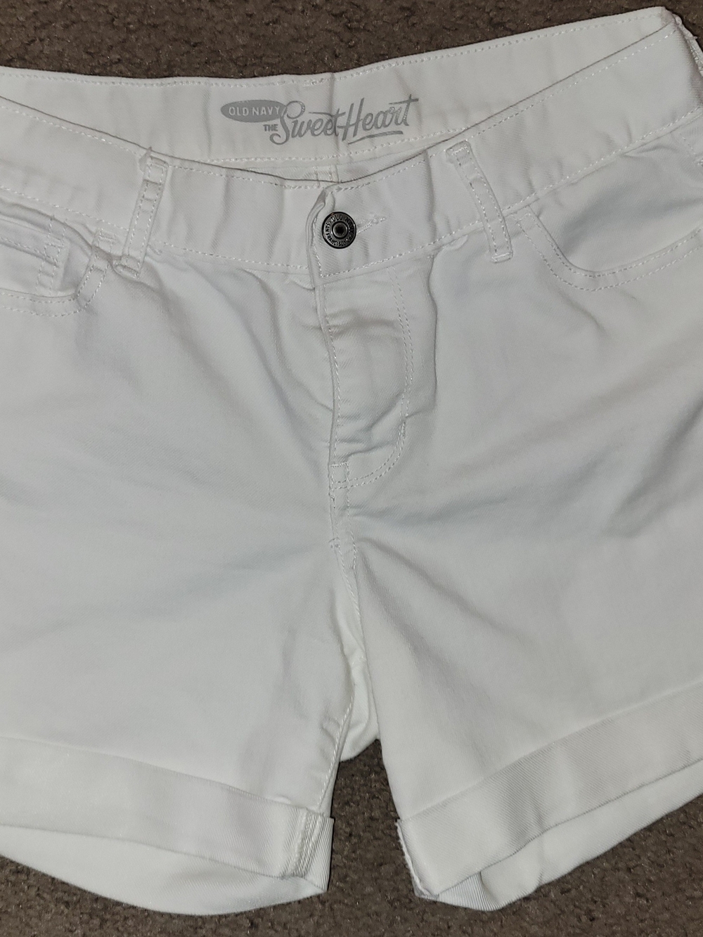 Old Navy White Sweetheart Mid-Rise Women’s Shorts
